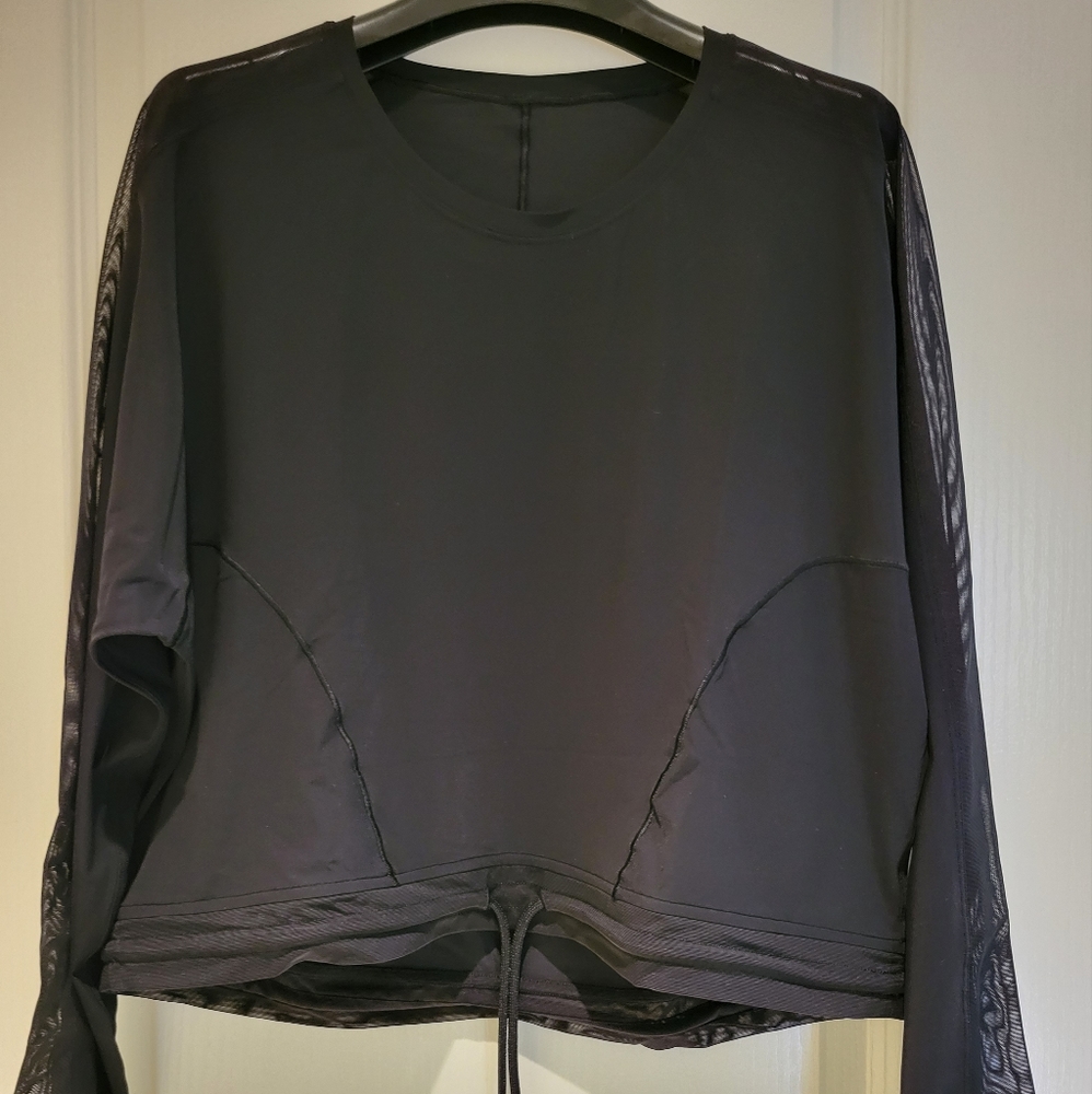 Lululemon Women's top/cover-up - black
